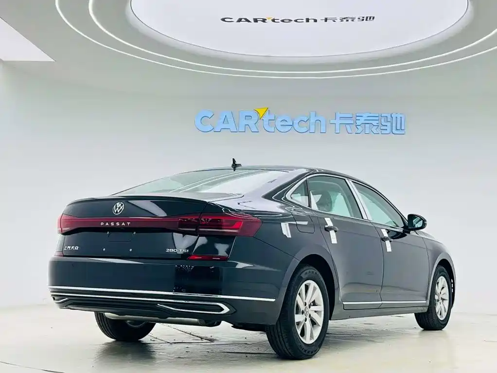 Volkswagen Passat — фото 5