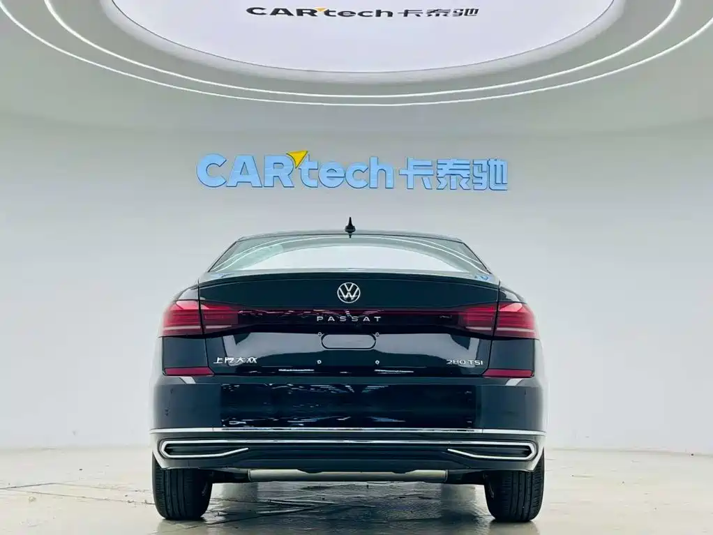Volkswagen Passat — фото 6