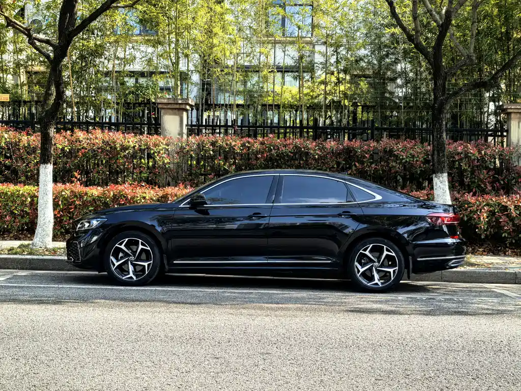 Volkswagen Passat — фото 3
