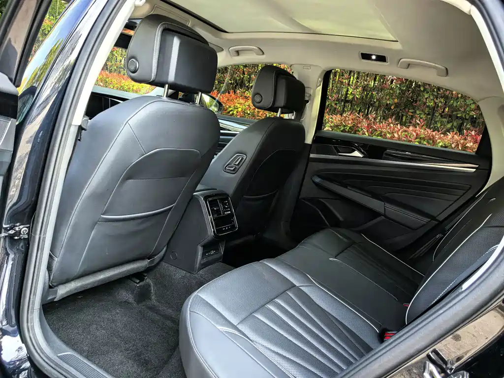 Volkswagen Passat — фото 5