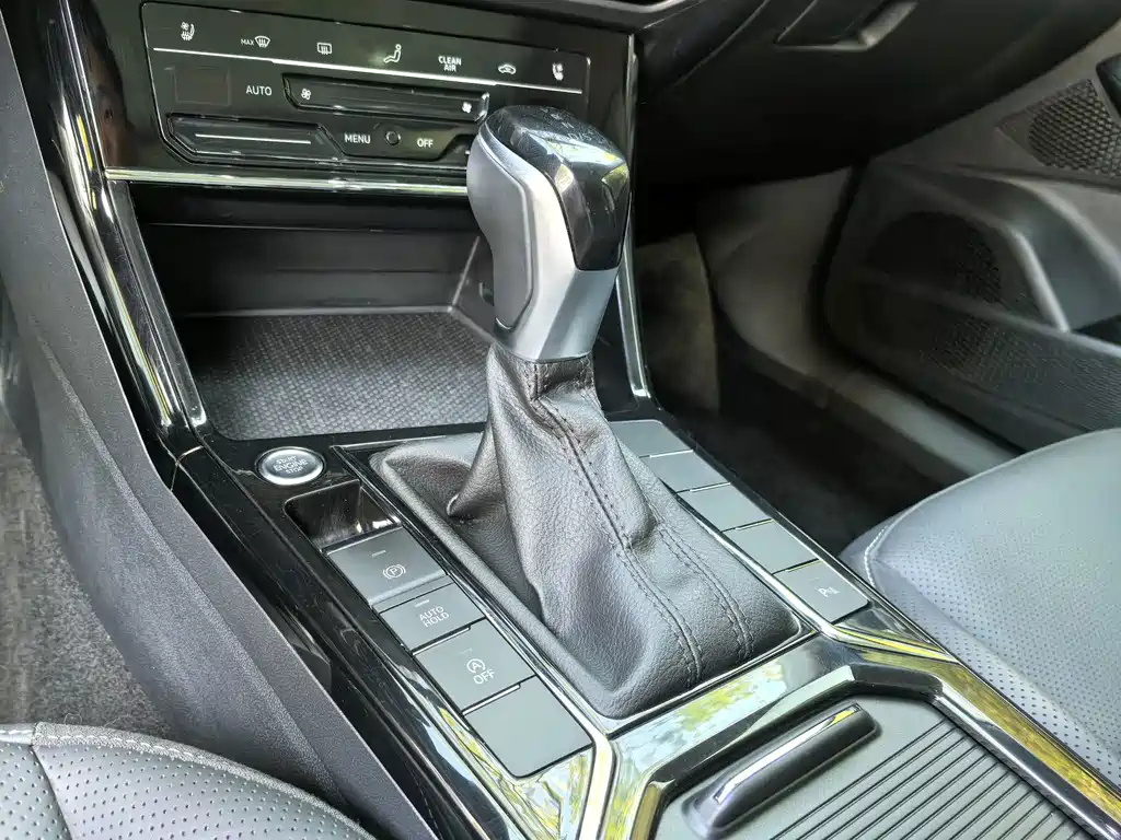 Volkswagen Passat — фото 9
