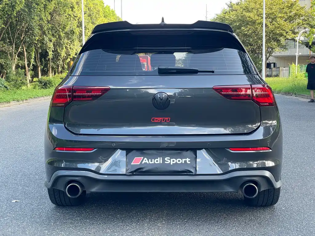 Volkswagen Golf GTI — фото 5