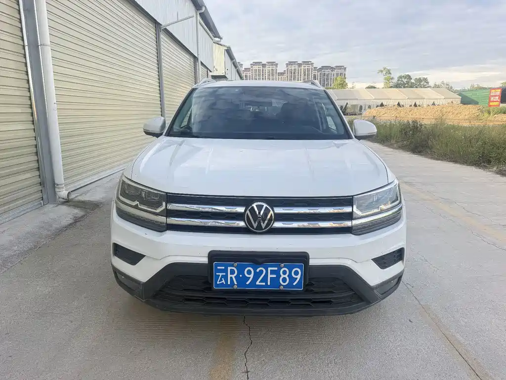 Volkswagen Tharu — фото 2
