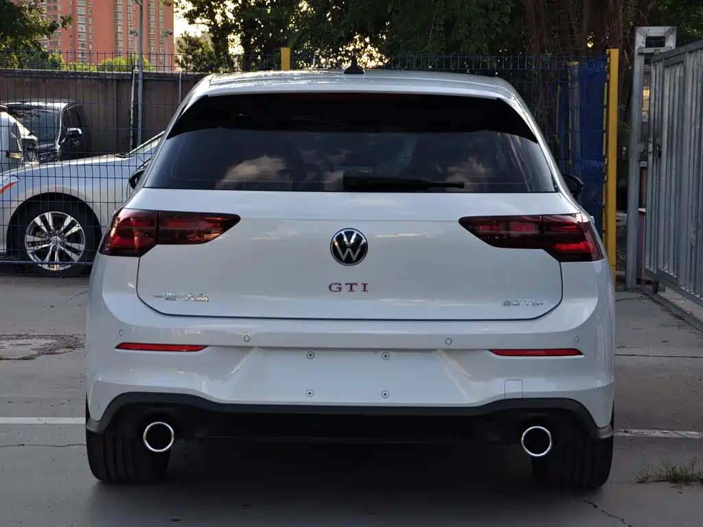 Volkswagen Golf GTI — фото 6