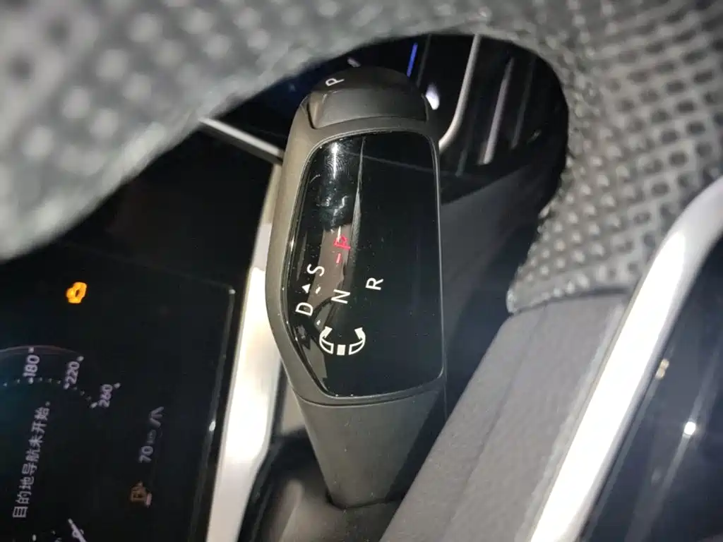 Volkswagen Passat — фото 14