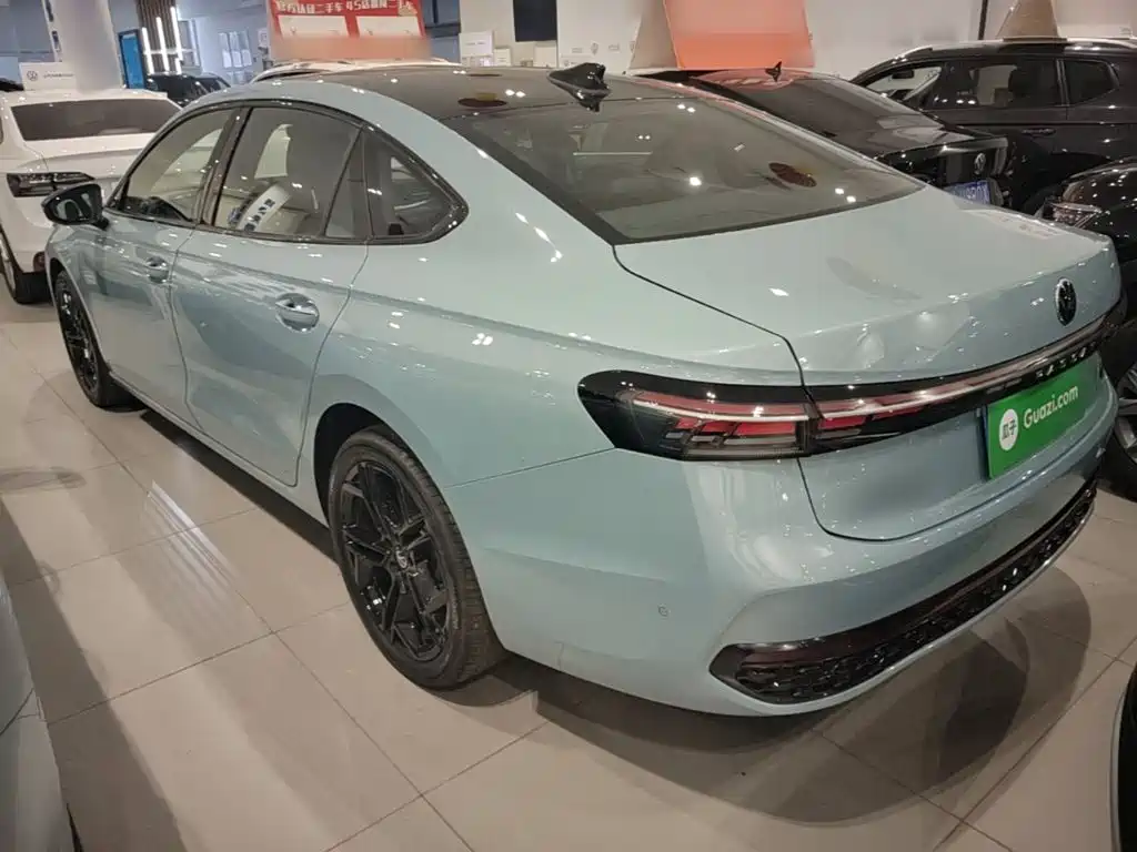 Volkswagen Passat — фото 5