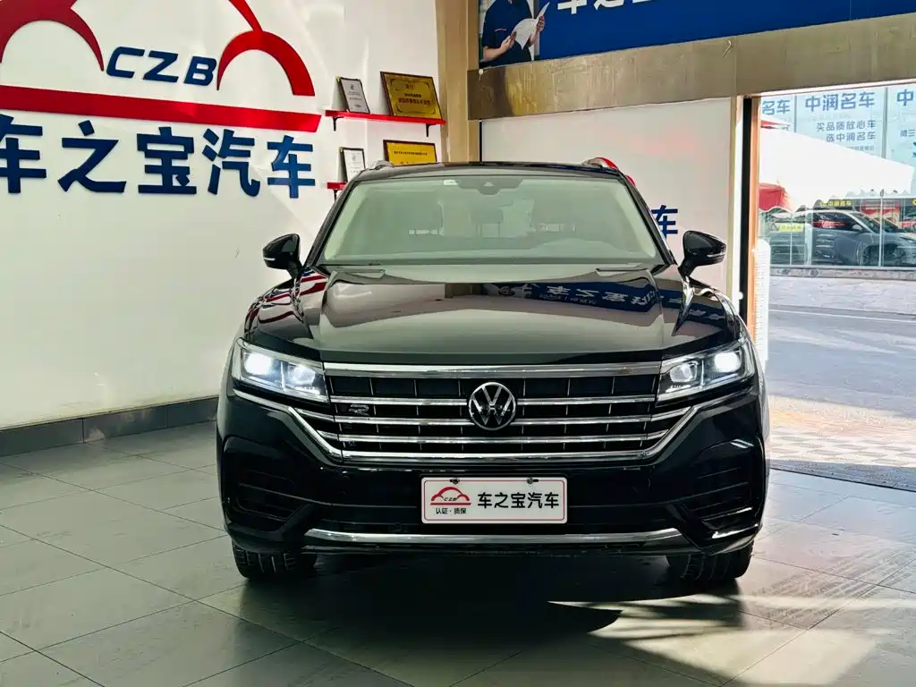 Volkswagen Touareg — фото 2