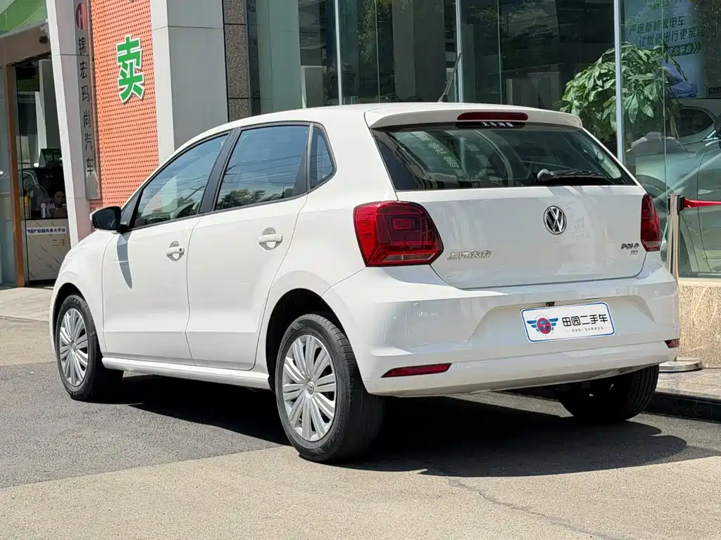 Volkswagen Polo — фото 4