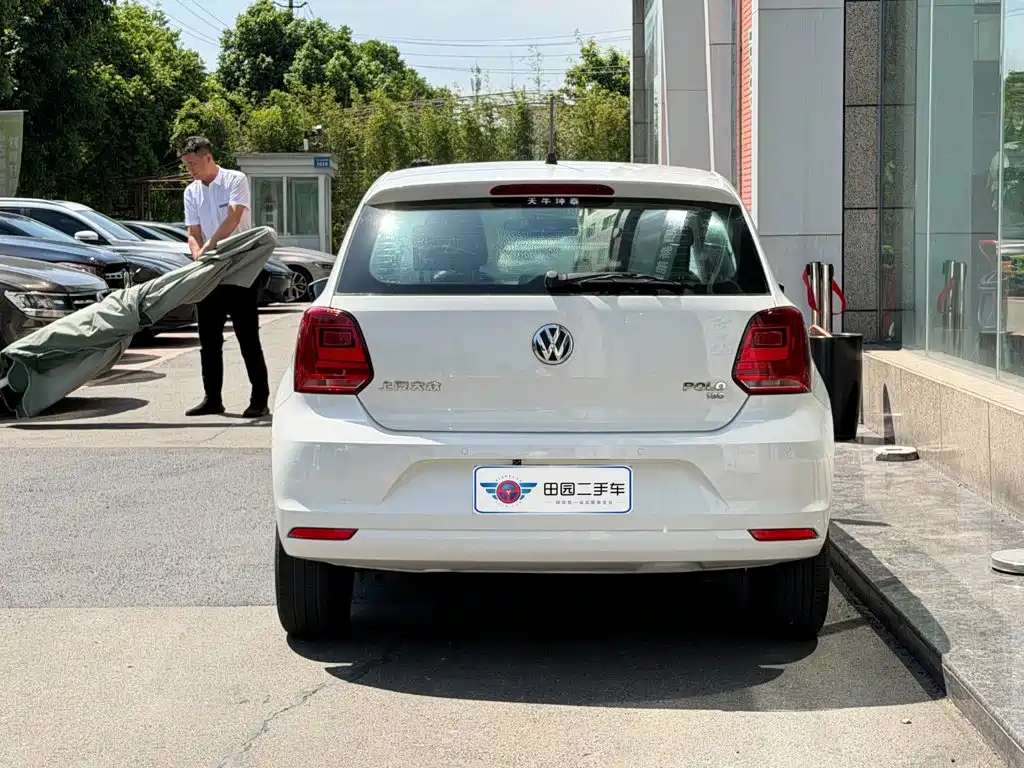 Volkswagen Polo — фото 5