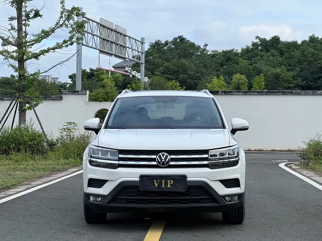 Volkswagen Tharu — фото 2