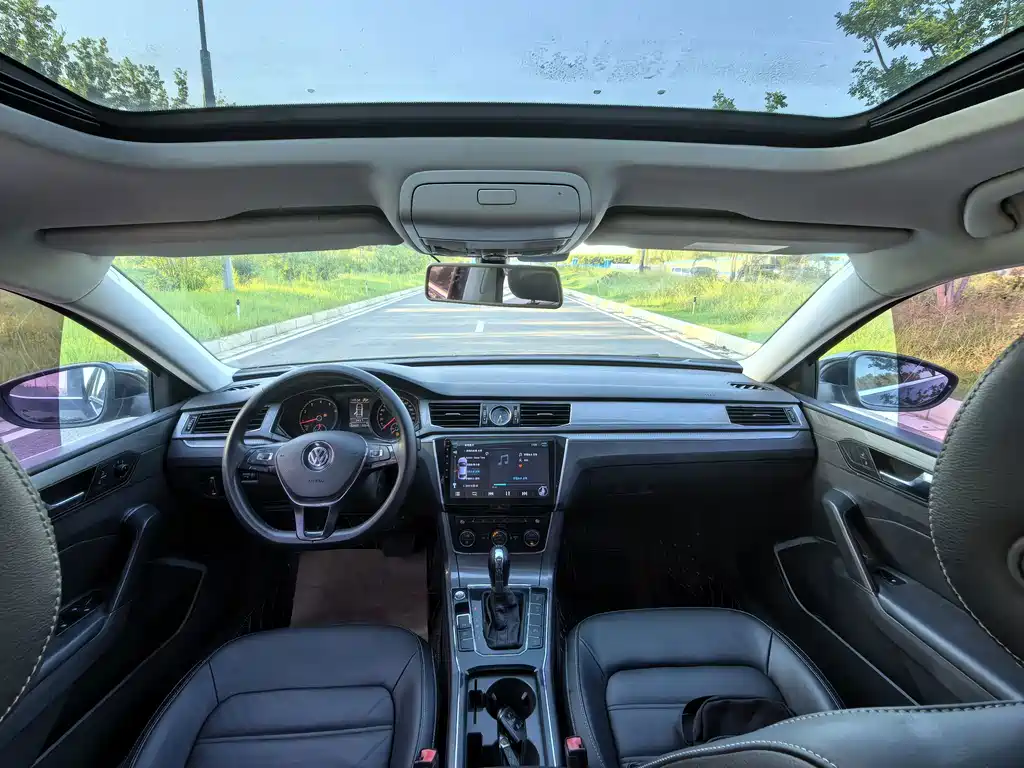 Volkswagen Passat — фото 13
