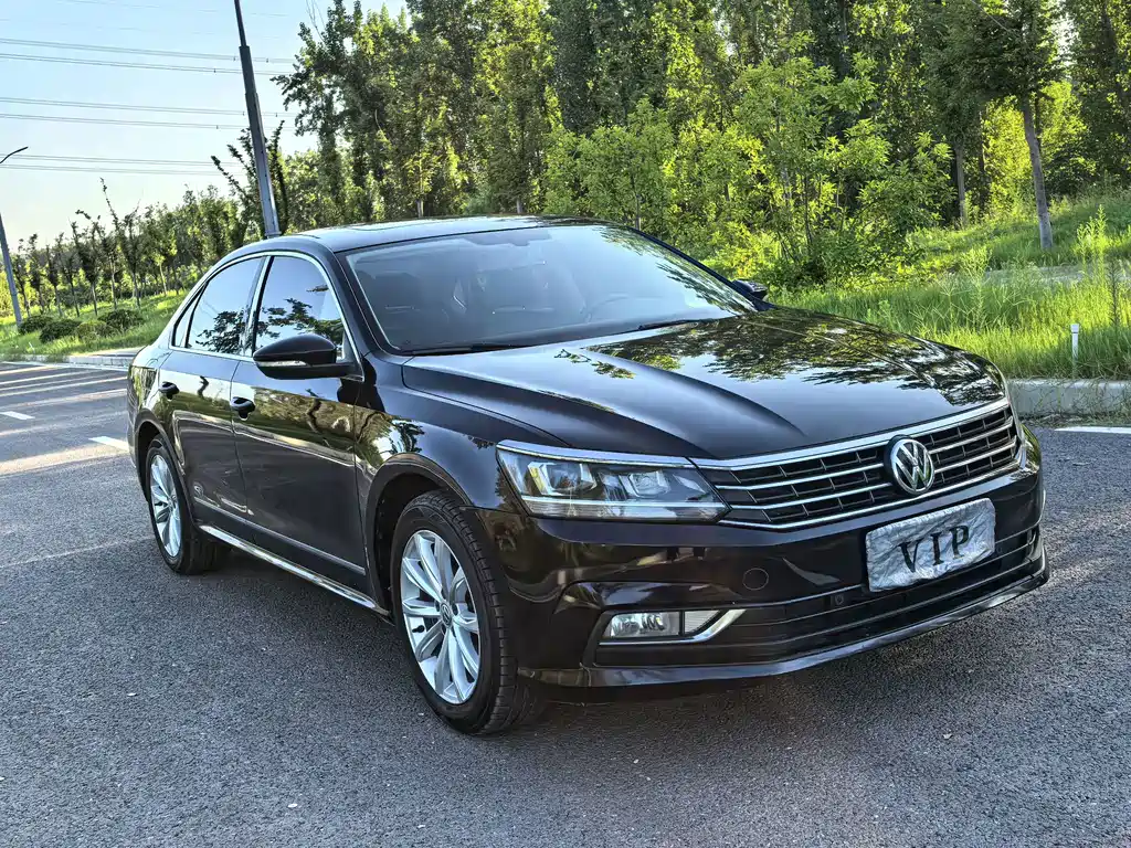 Volkswagen Passat — фото 3