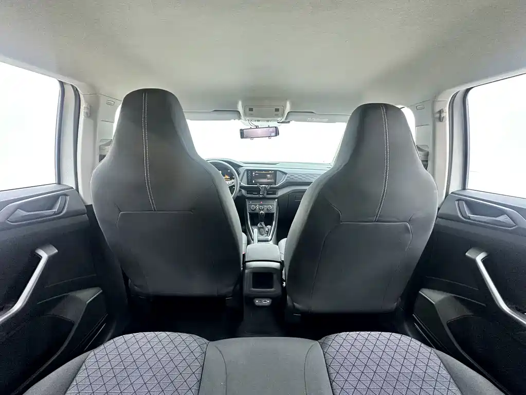 Volkswagen T-Cross — фото 7