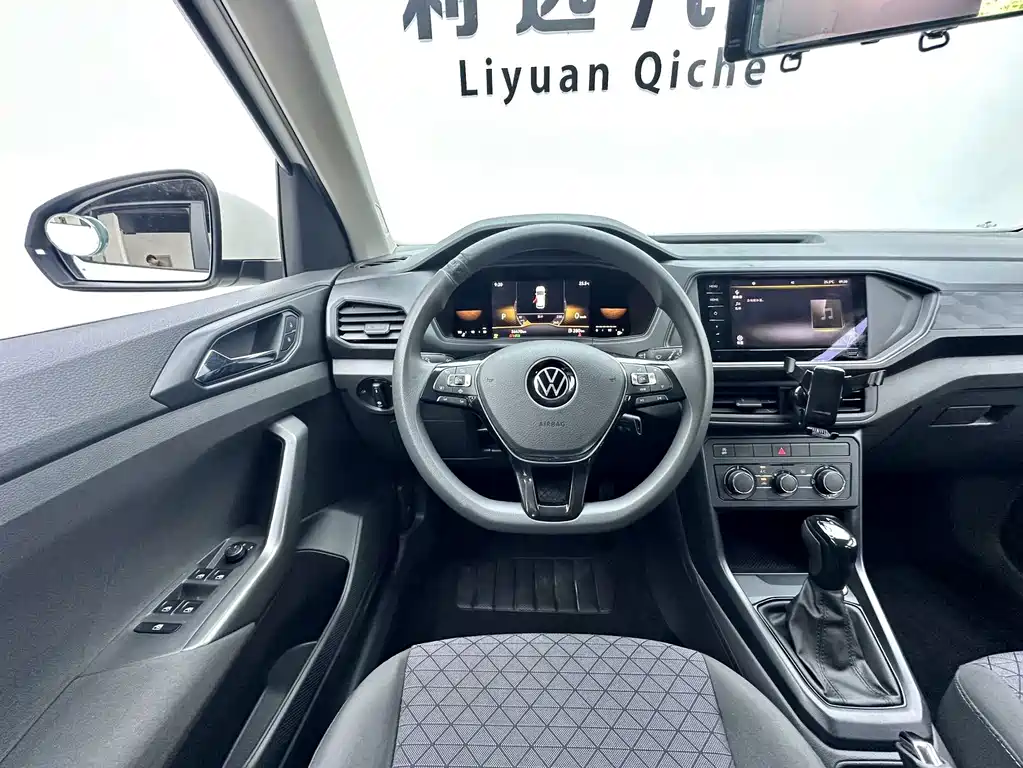 Volkswagen T-Cross — фото 9