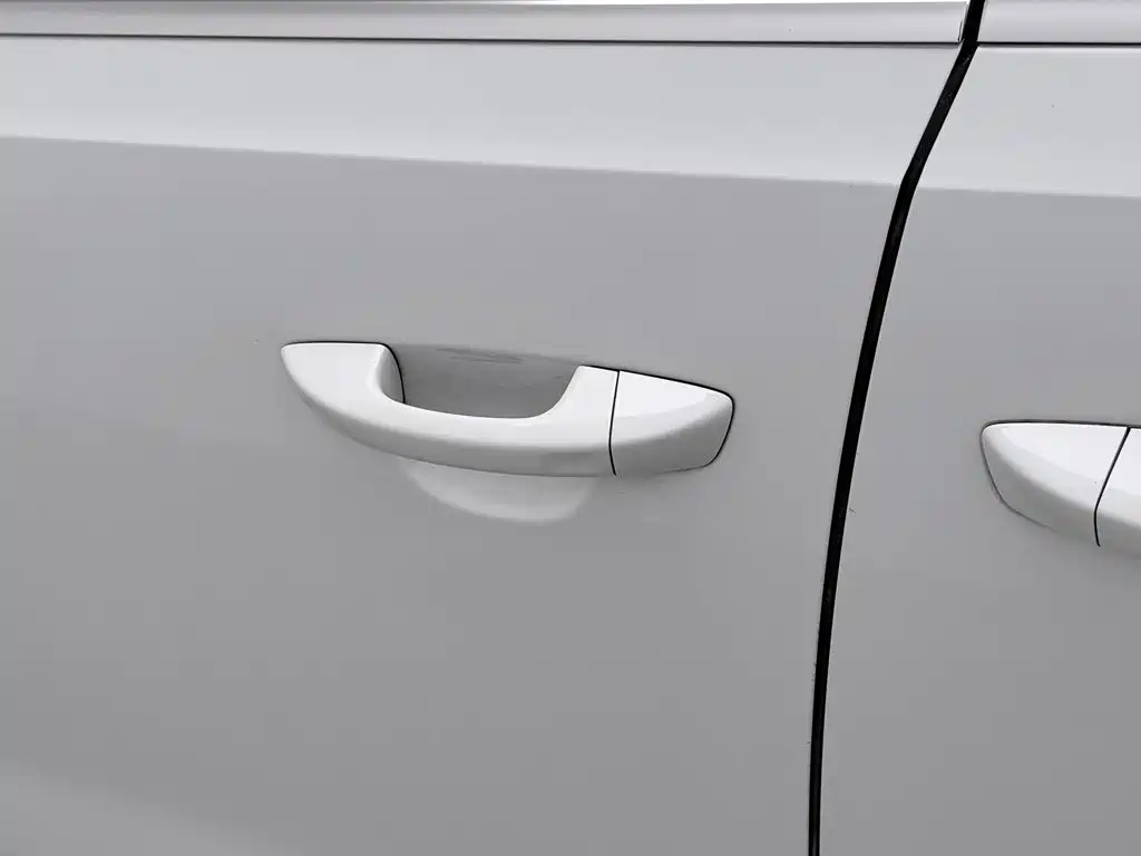 Volkswagen Sharan — фото 18