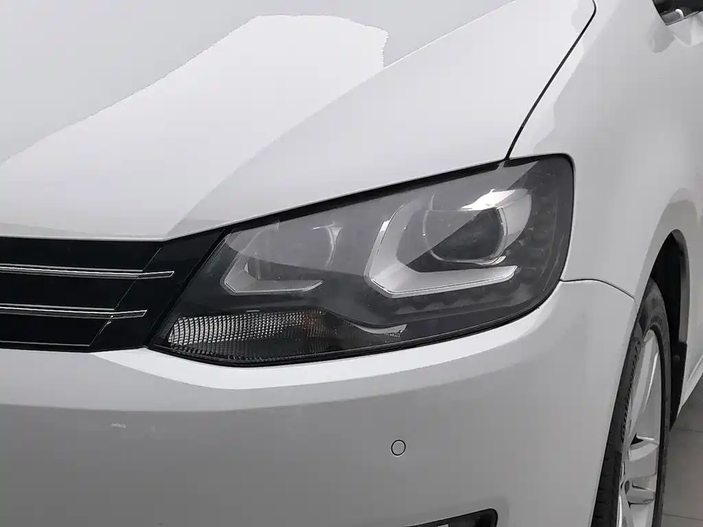Volkswagen Sharan — фото 7