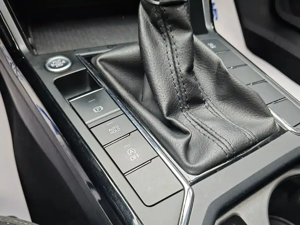 Volkswagen Passat — фото 13