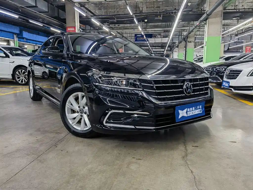 Volkswagen Passat — фото 3