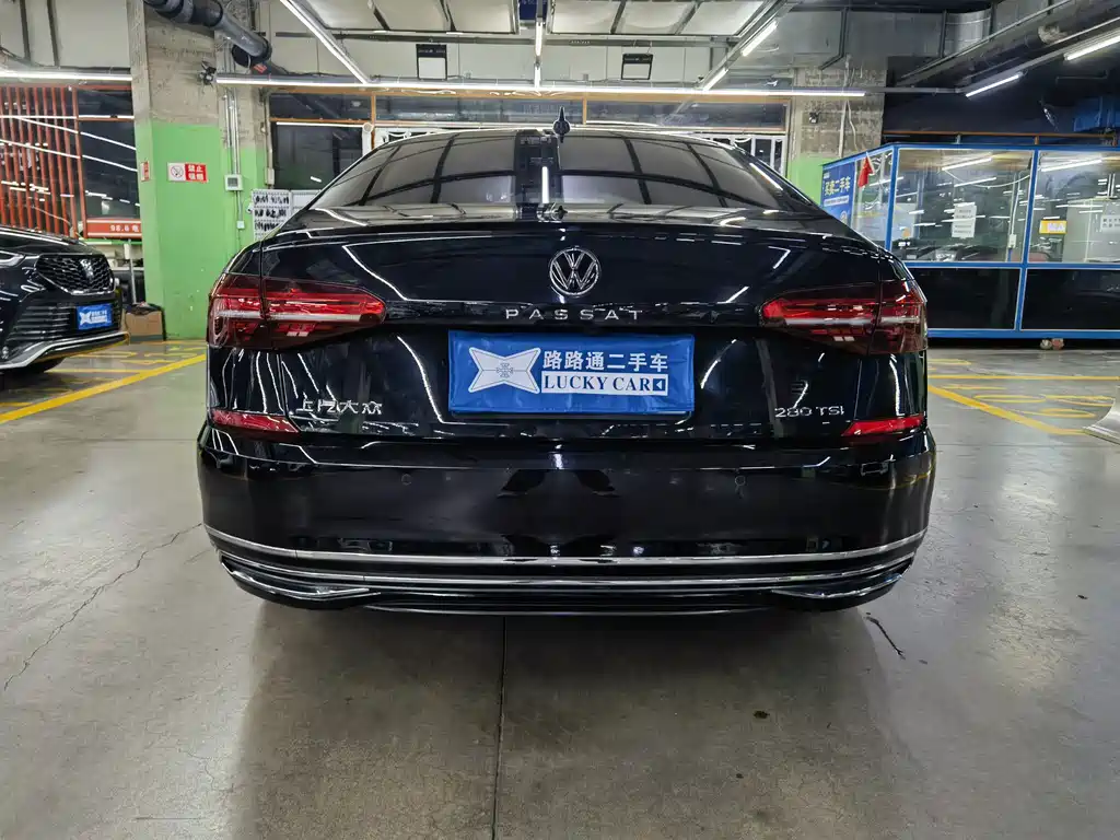 Volkswagen Passat — фото 5