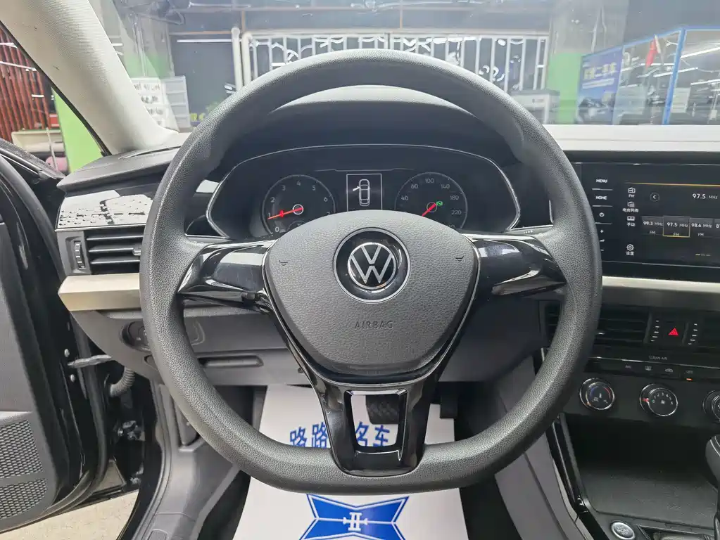 Volkswagen Passat — фото 10