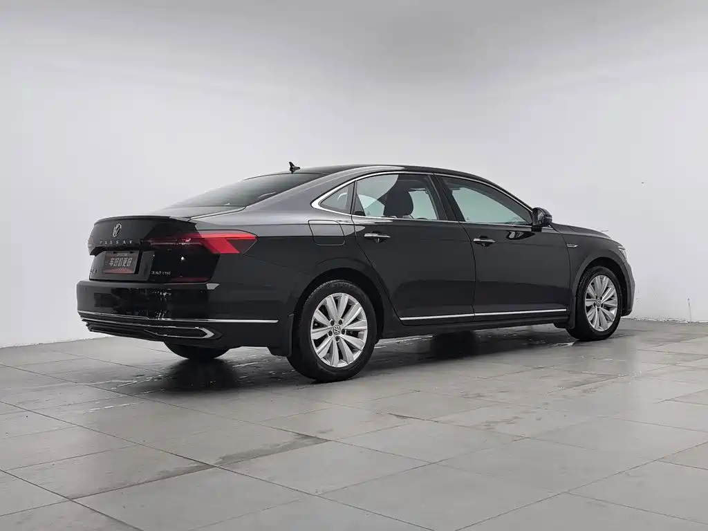 Volkswagen Passat — фото 2