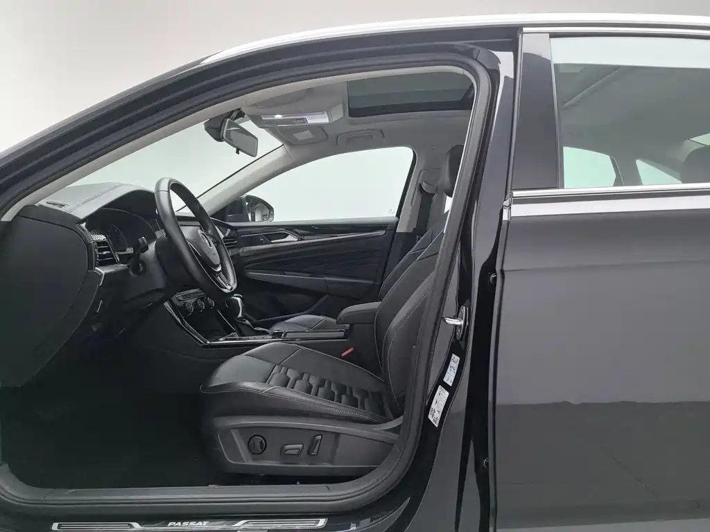Volkswagen Passat — фото 10