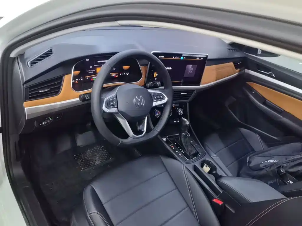 Volkswagen Bora — фото 10