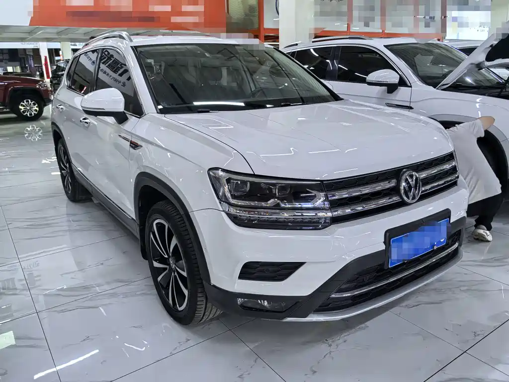 Volkswagen Tharu — фото 3