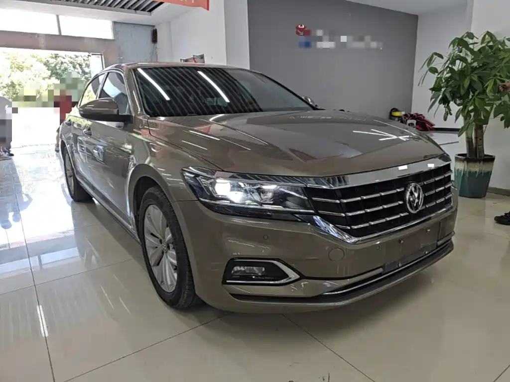 Volkswagen Passat — фото 4