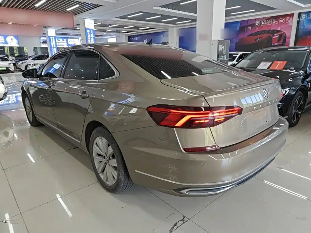 Volkswagen Passat — фото 5