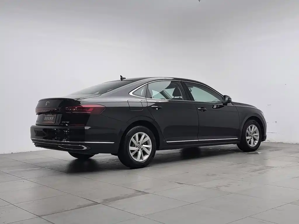 Volkswagen Passat — фото 2