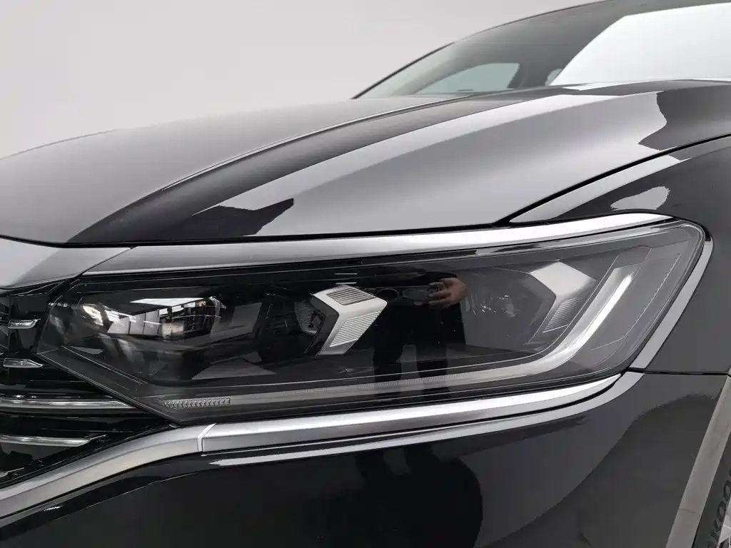 Volkswagen Passat — фото 7