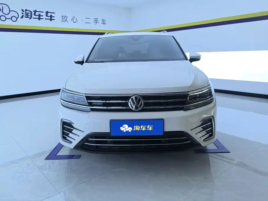 Volkswagen Tiguan L PHEV — фото 2