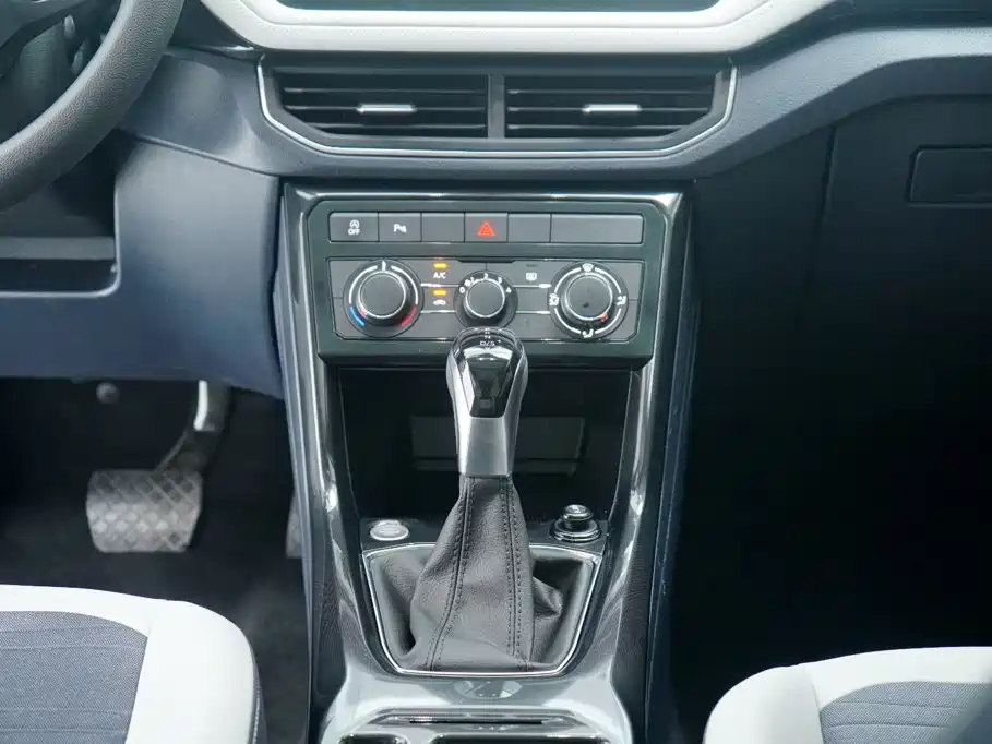 Volkswagen Tharu — фото 19