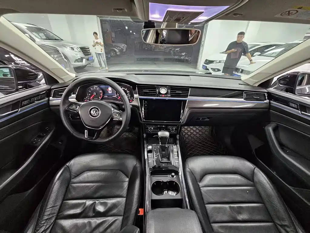Volkswagen Phideon — фото 14