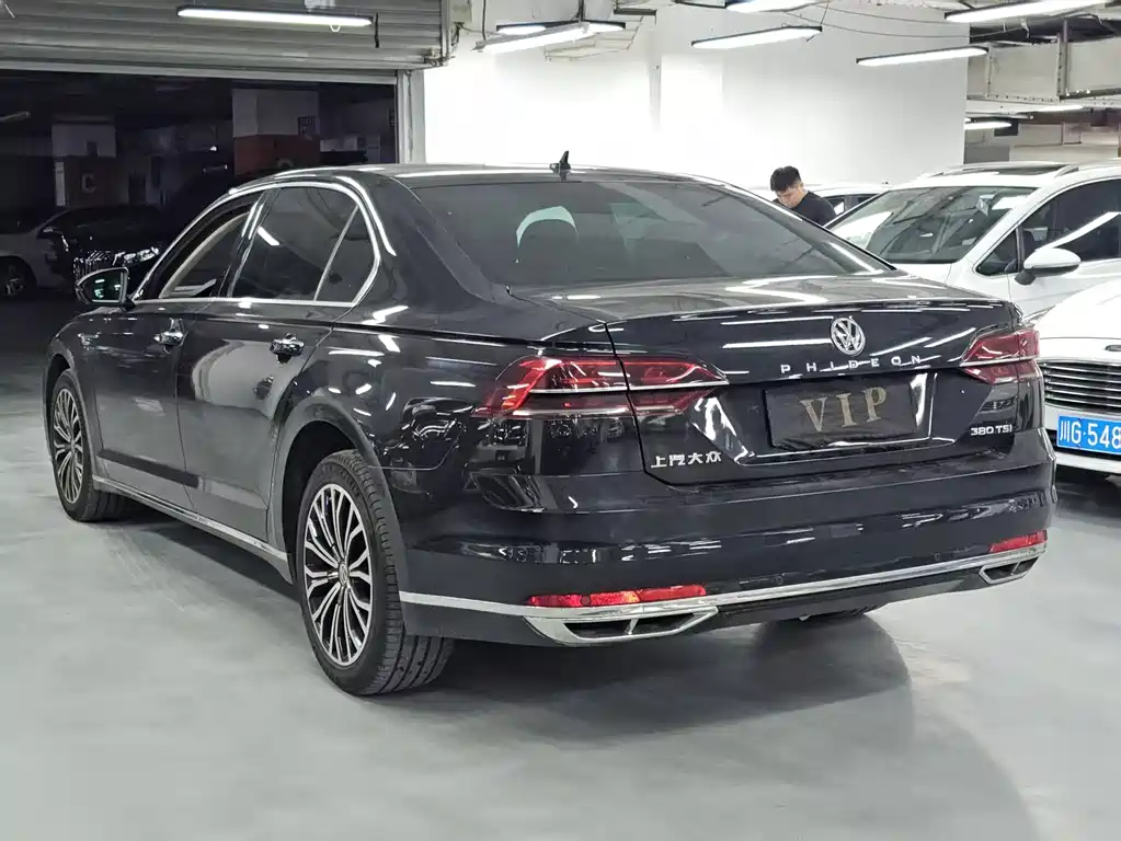 Volkswagen Phideon — фото 6
