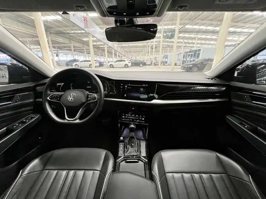Volkswagen Passat — фото 8