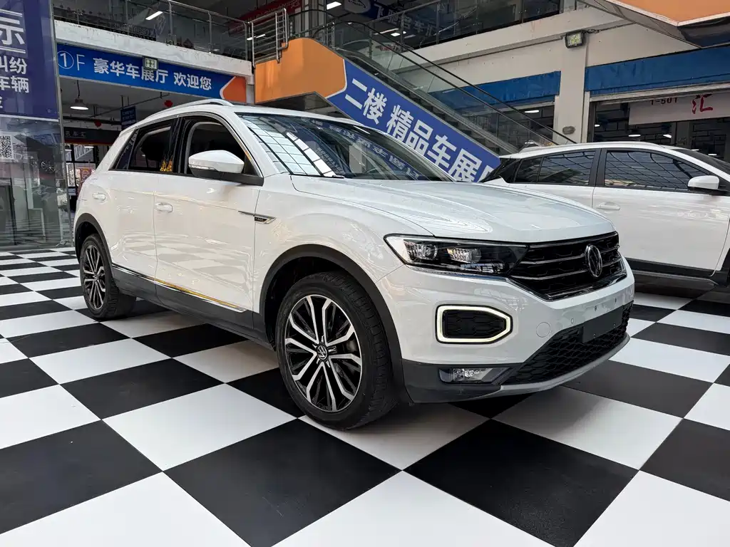 Volkswagen T-Roc — фото 3