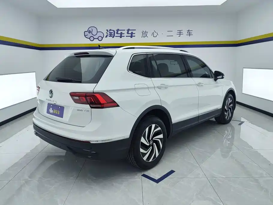Volkswagen Tiguan L — фото 3