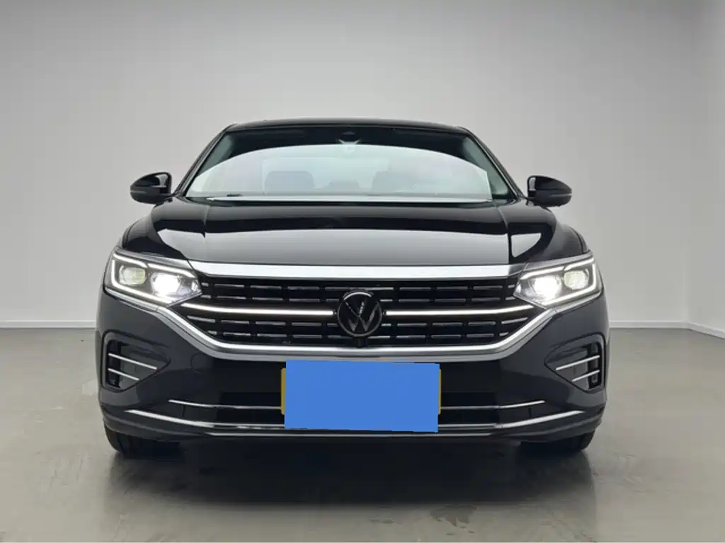 Volkswagen Passat — фото 2