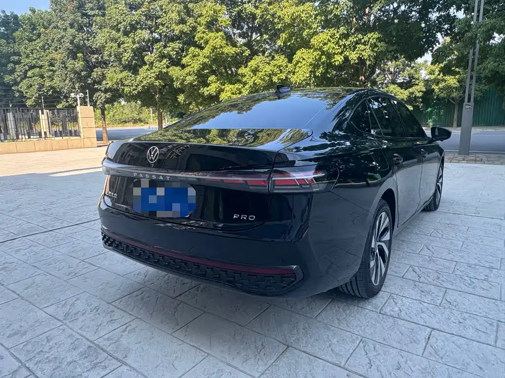 Volkswagen Passat — фото 9