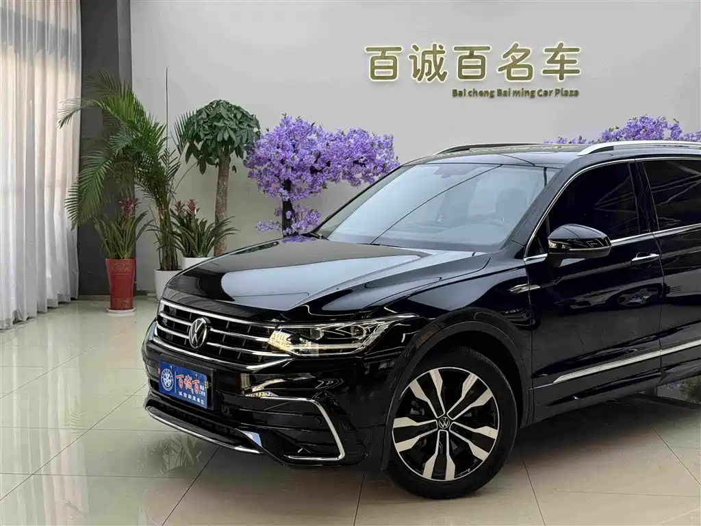 Volkswagen Tiguan L — фото 3
