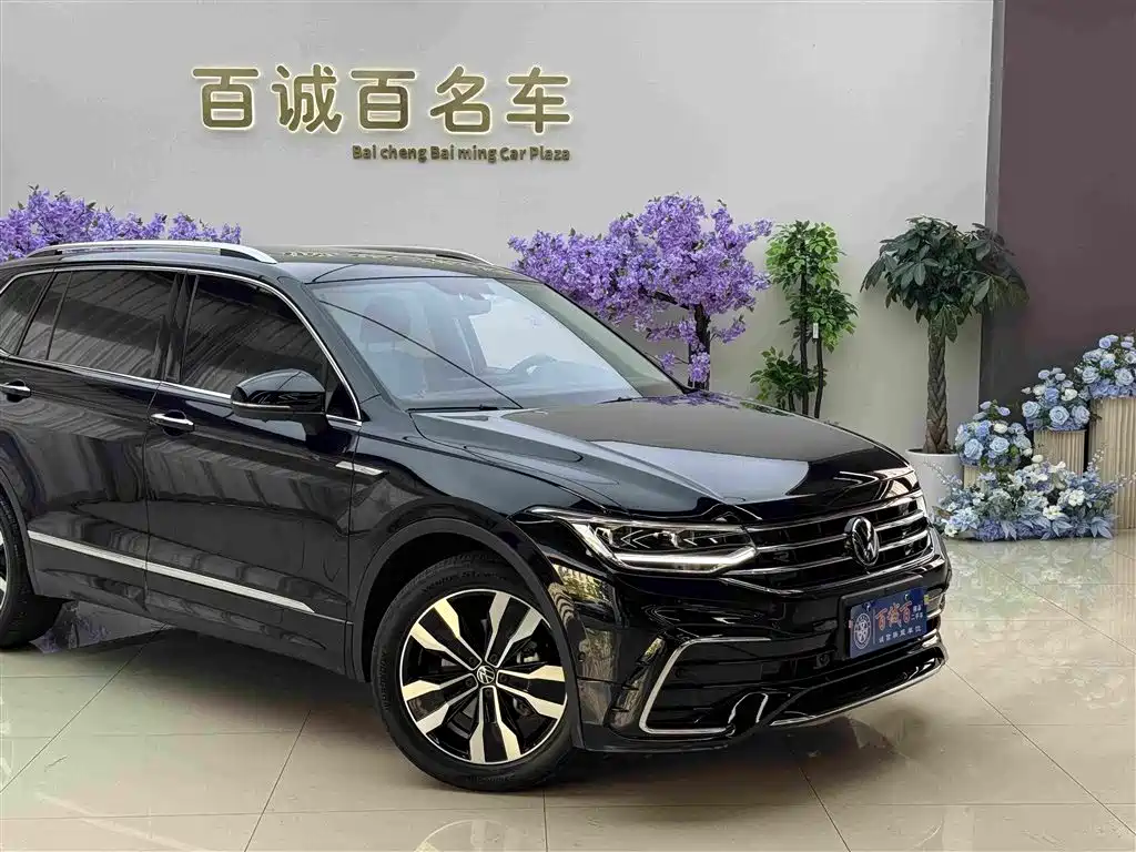 Volkswagen Tiguan L — фото 5