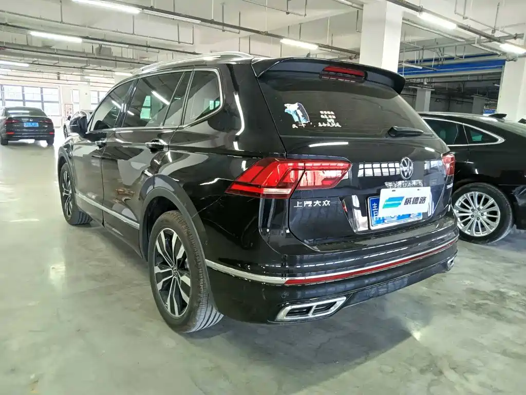 Volkswagen Tiguan L — фото 4