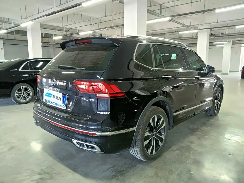 Volkswagen Tiguan L — фото 6