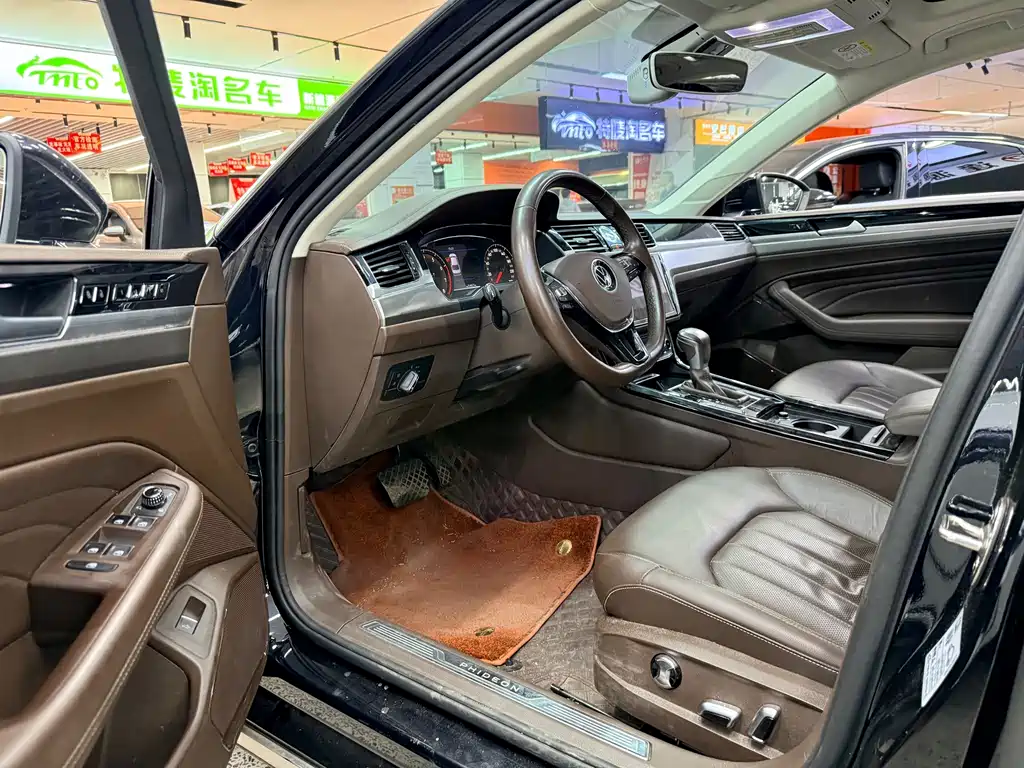 Volkswagen Phideon — фото 6