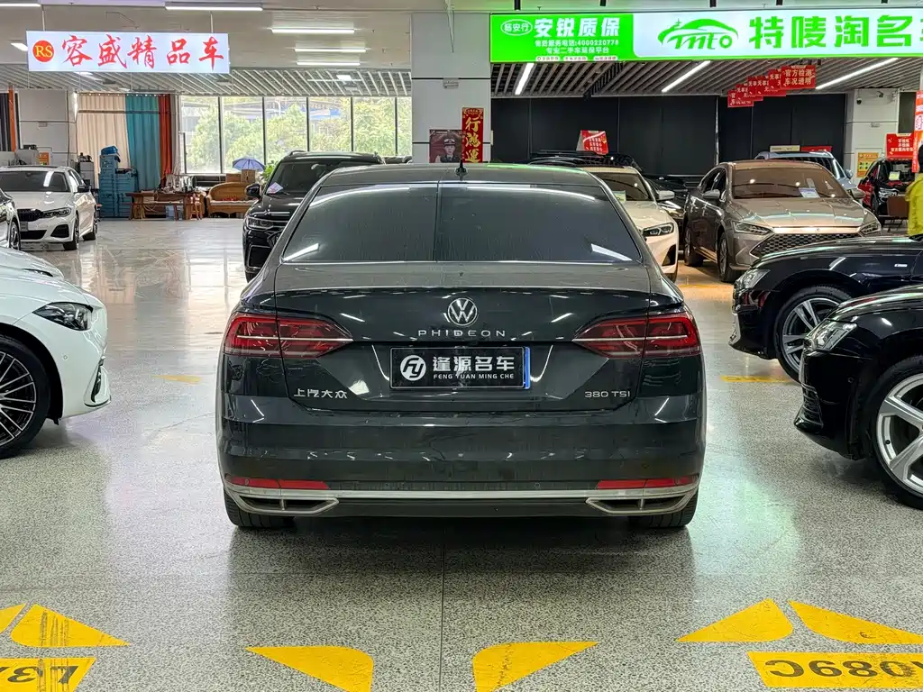 Volkswagen Phideon — фото 9