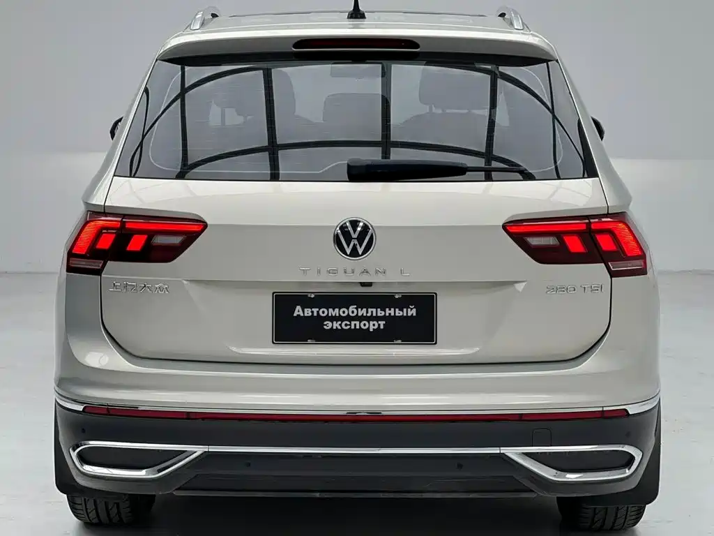 Volkswagen Tiguan L — фото 10