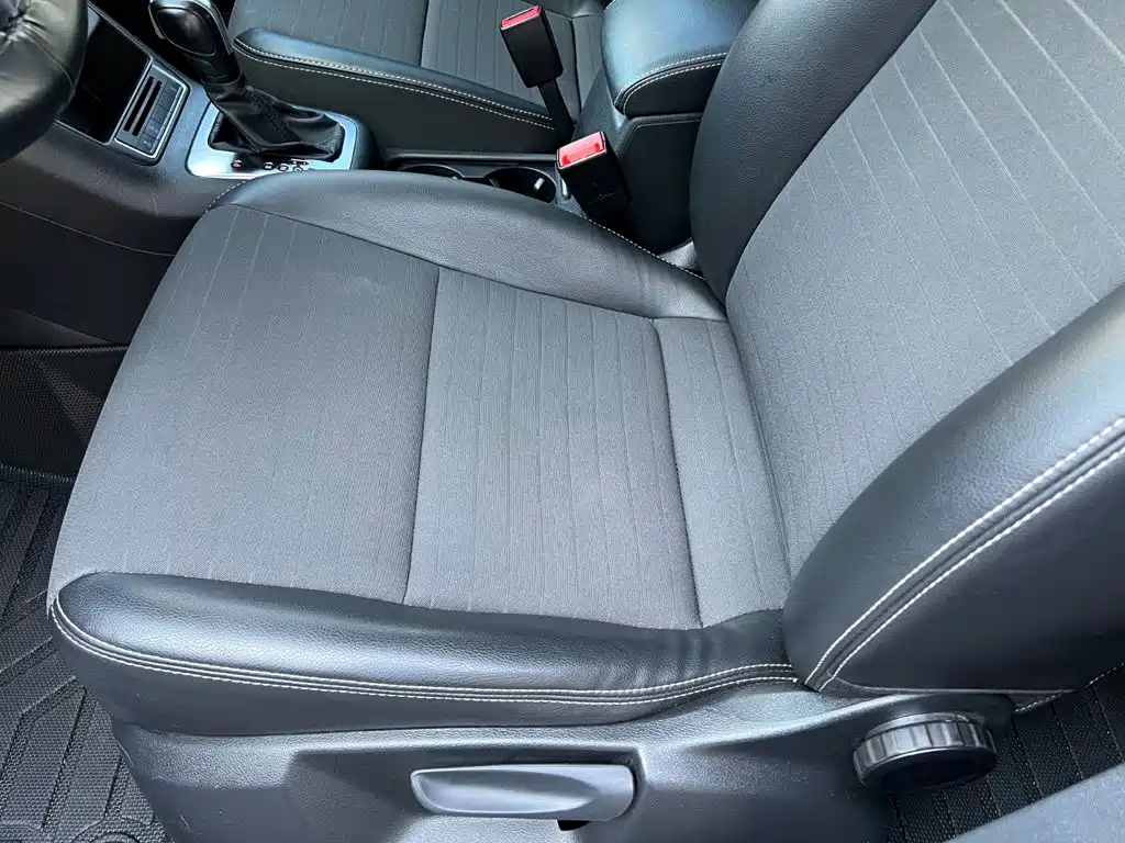 Volkswagen Tiguan — фото 10