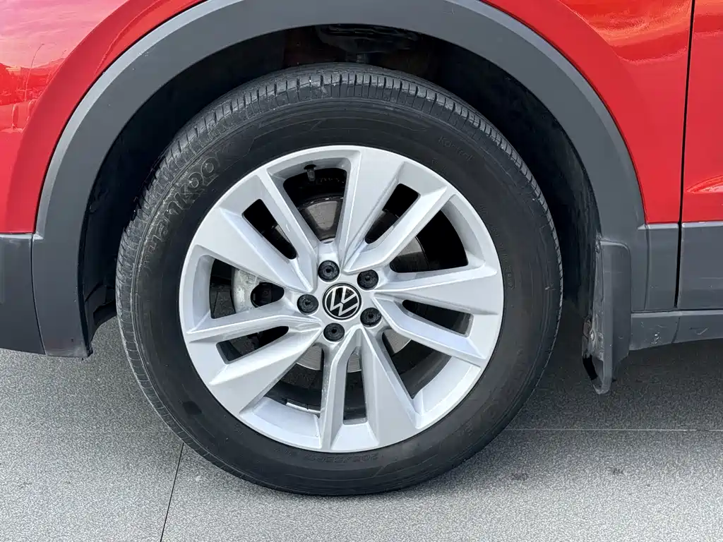 Volkswagen T-Cross — фото 10